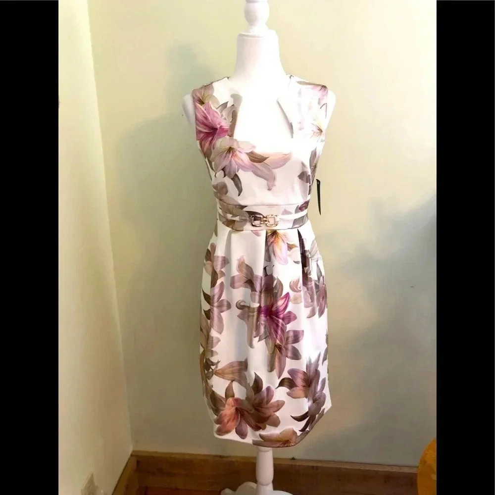 Elegant floral dress. NWT